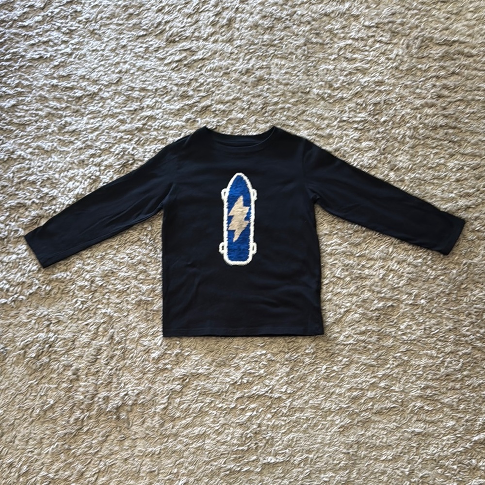 Epic Threads Black and Blue Long Sleeve Tee 🛹
